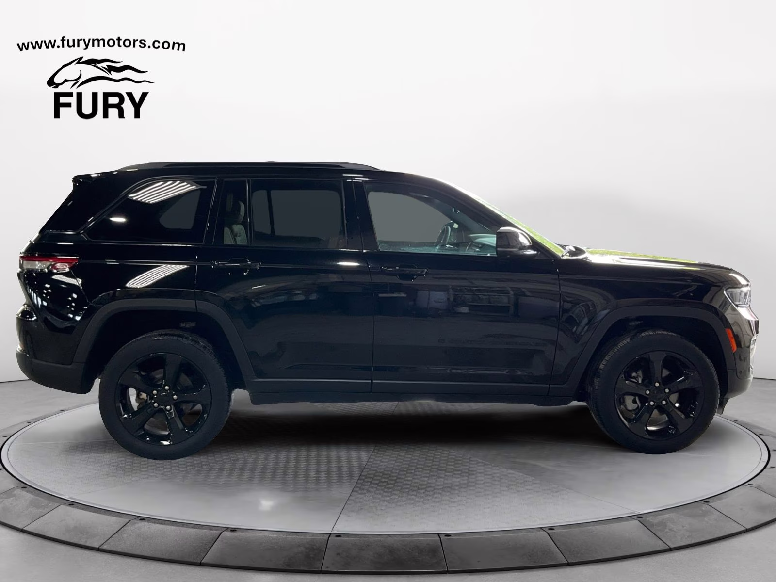 2024 Diamond Black Crystal Pearlcoat Jeep Grand Cherokee Limited 4X4 SUV