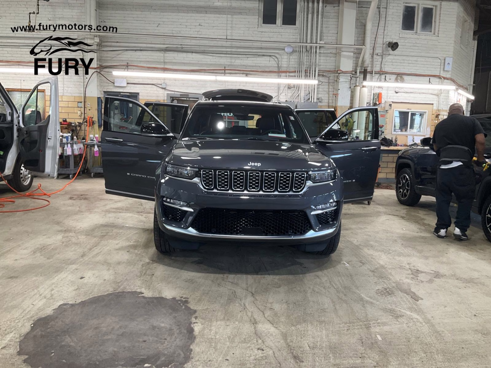 2024 Baltic Gray Metallic Clearcoat Jeep Grand Cherokee Summit 4X4 SUV