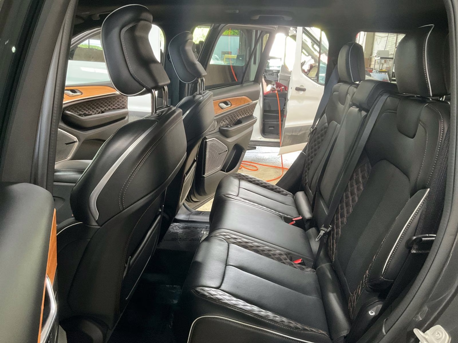 2024 Baltic Gray Metallic Clearcoat Jeep Grand Cherokee Summit 4X4 SUV