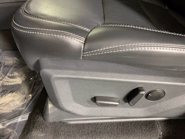 2025 Agate Black Metallic Ford Expedition Max Platinum 4X4 SUV