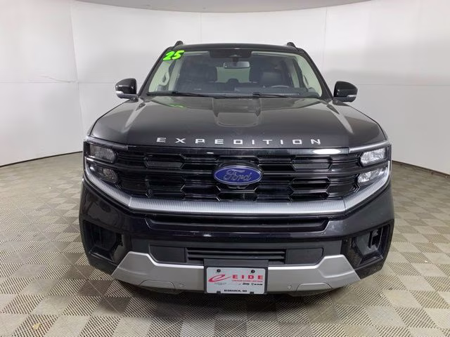 2025 Agate Black Metallic Ford Expedition Max Platinum 4X4 SUV
