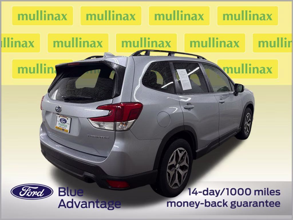 2023 Ice Silver Metallic Subaru Forester Premium AWD SUV