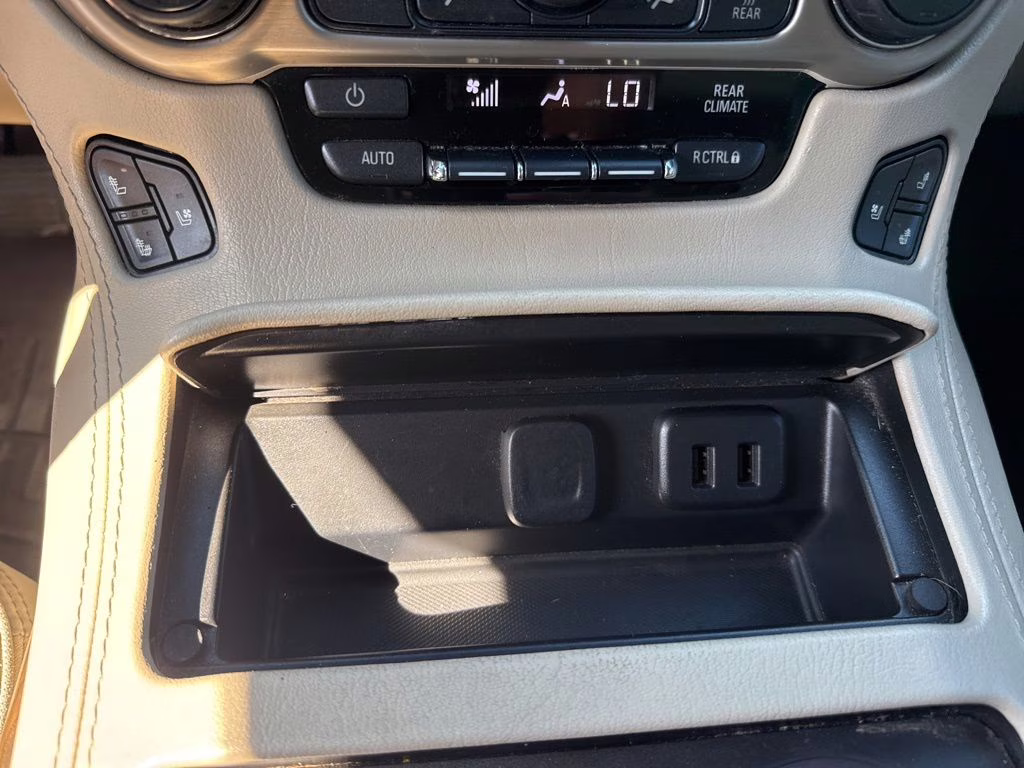 2018 Summit White GMC Yukon XL Denali 4X4 SUV