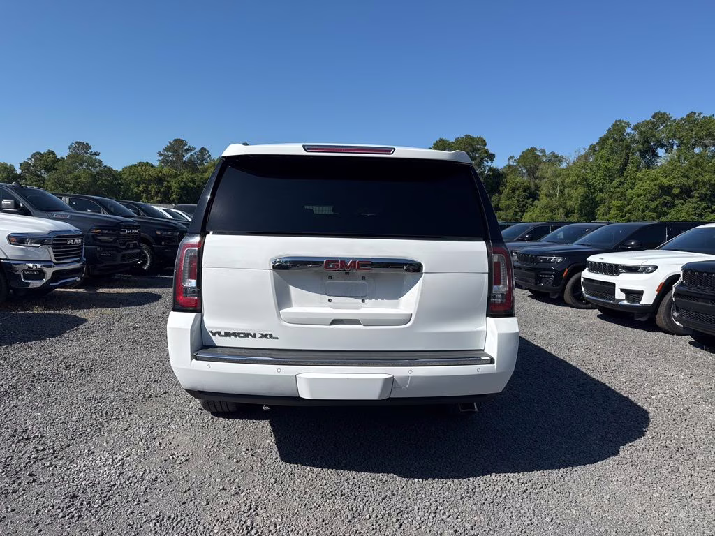2018 Summit White GMC Yukon XL Denali 4X4 SUV
