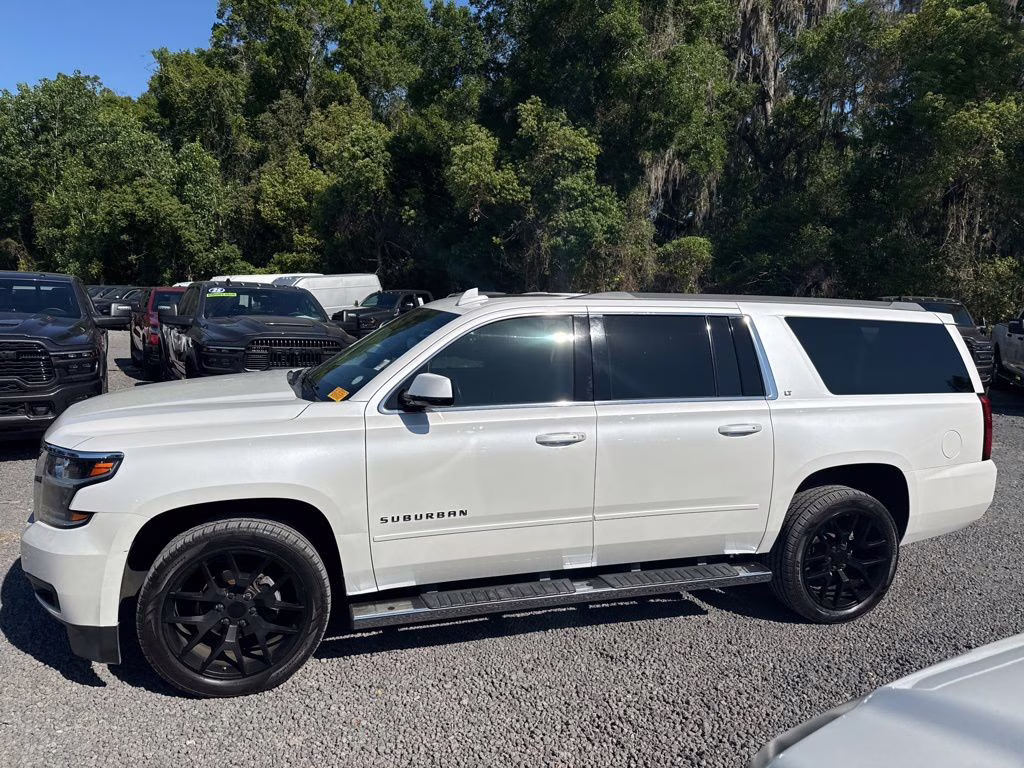 2018 Iridescent Pearl Tricoat Chevrolet Suburban LT RWD SUV