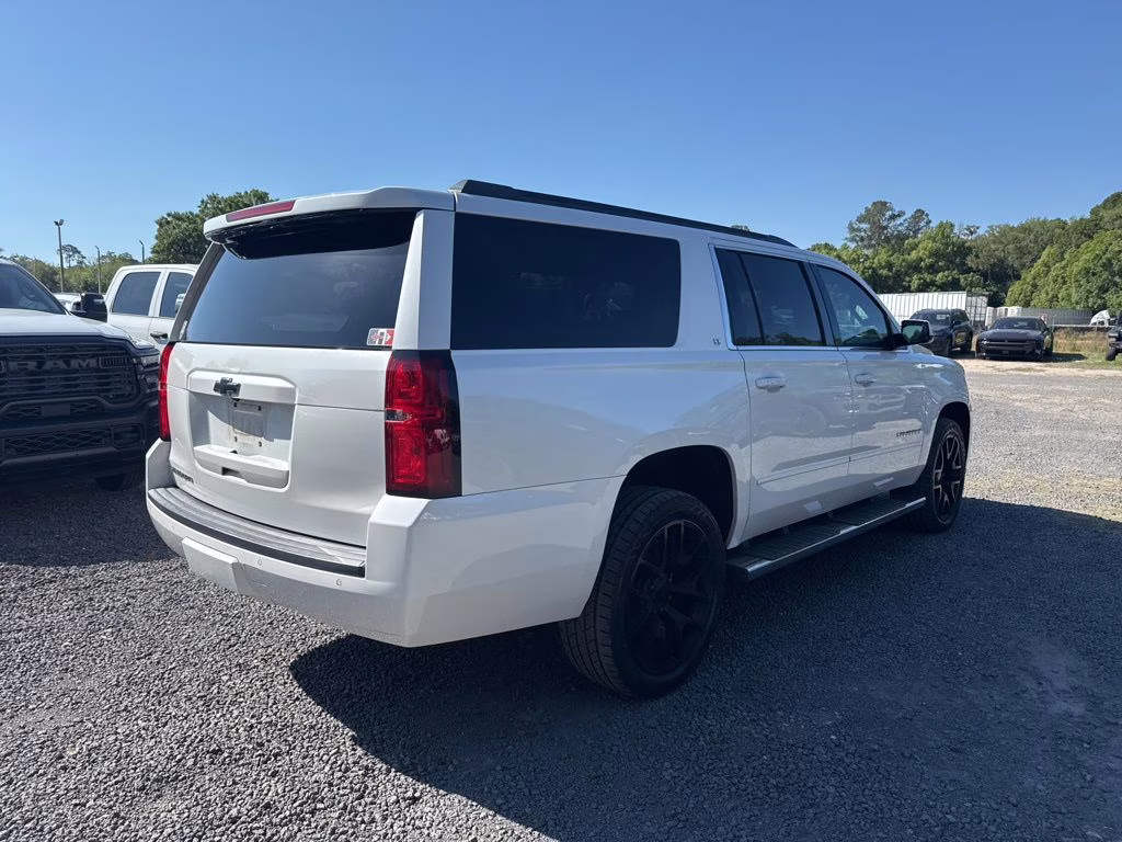 2018 Iridescent Pearl Tricoat Chevrolet Suburban LT RWD SUV
