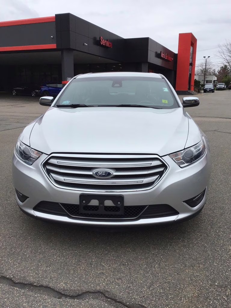2017 Ingot Silver Ford Taurus Limited FWD Sedan