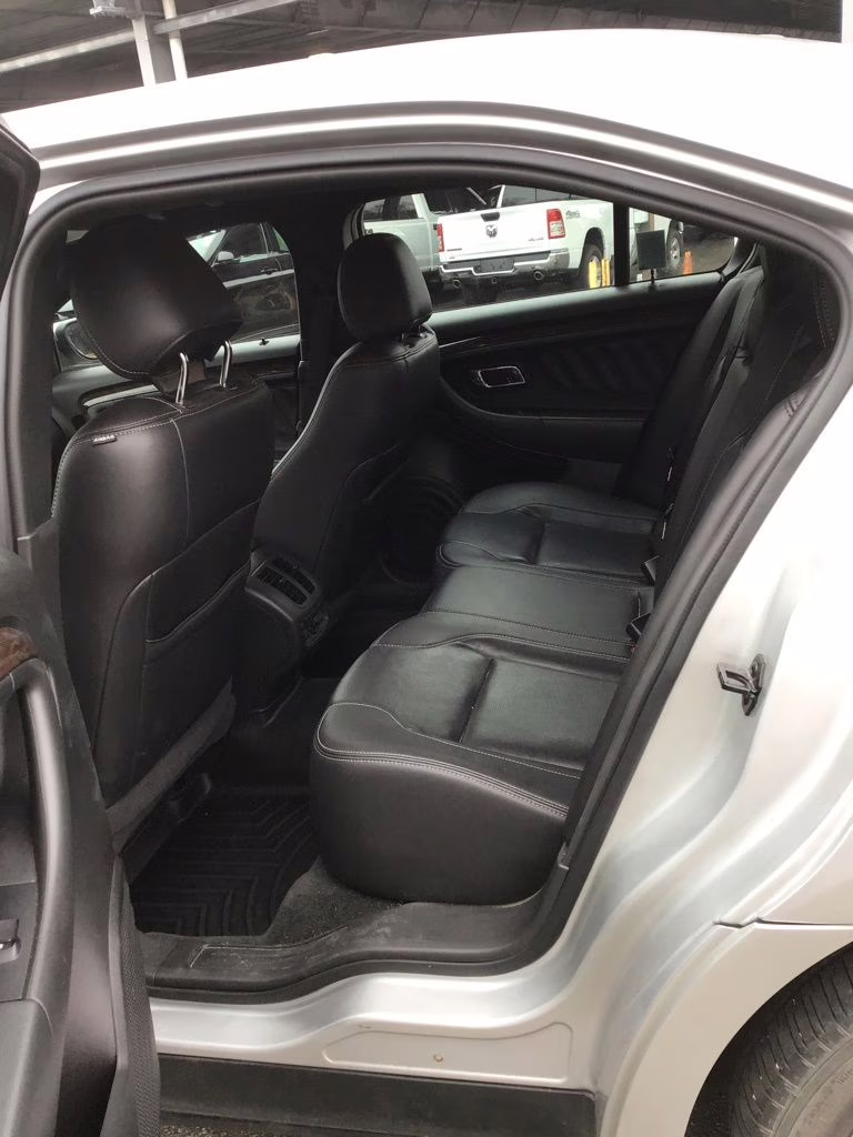 2017 Ingot Silver Ford Taurus Limited FWD Sedan