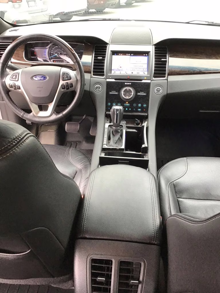 2017 Ingot Silver Ford Taurus Limited FWD Sedan