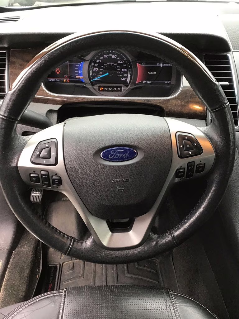 2017 Ingot Silver Ford Taurus Limited FWD Sedan