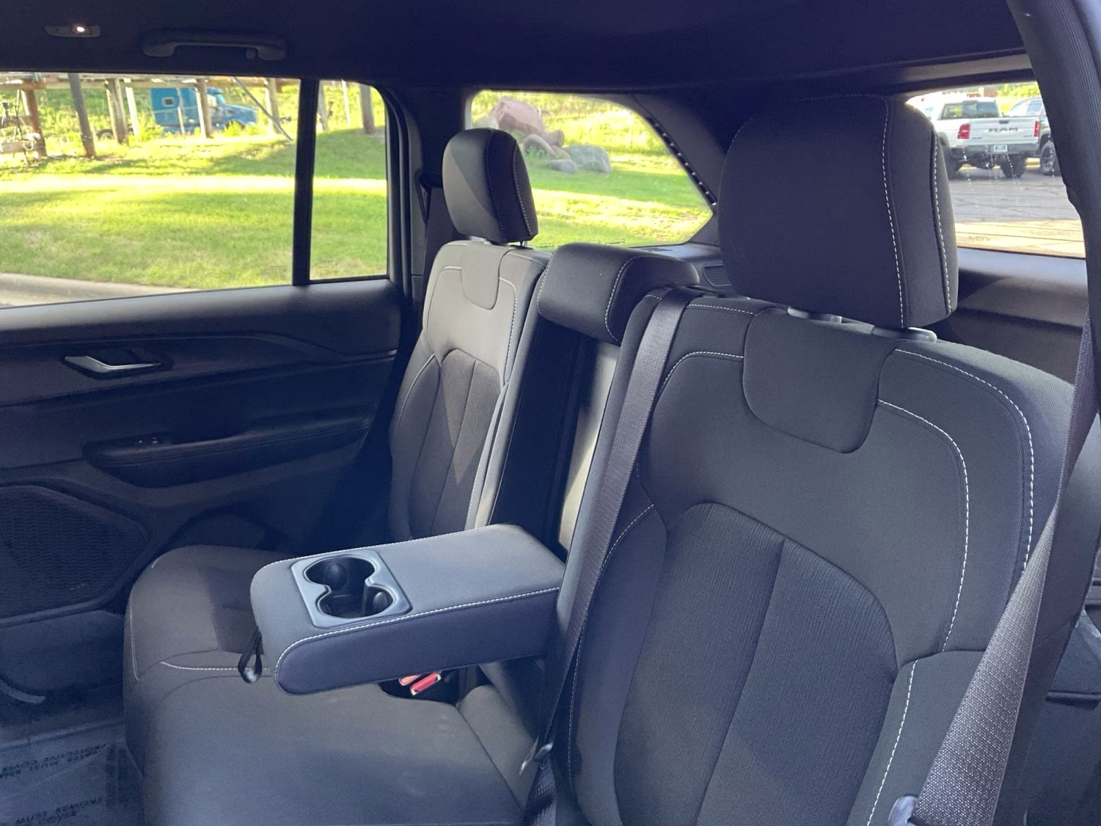 2025 Velvet Red Pearlcoat Jeep Grand Cherokee Laredo 4X4 SUV