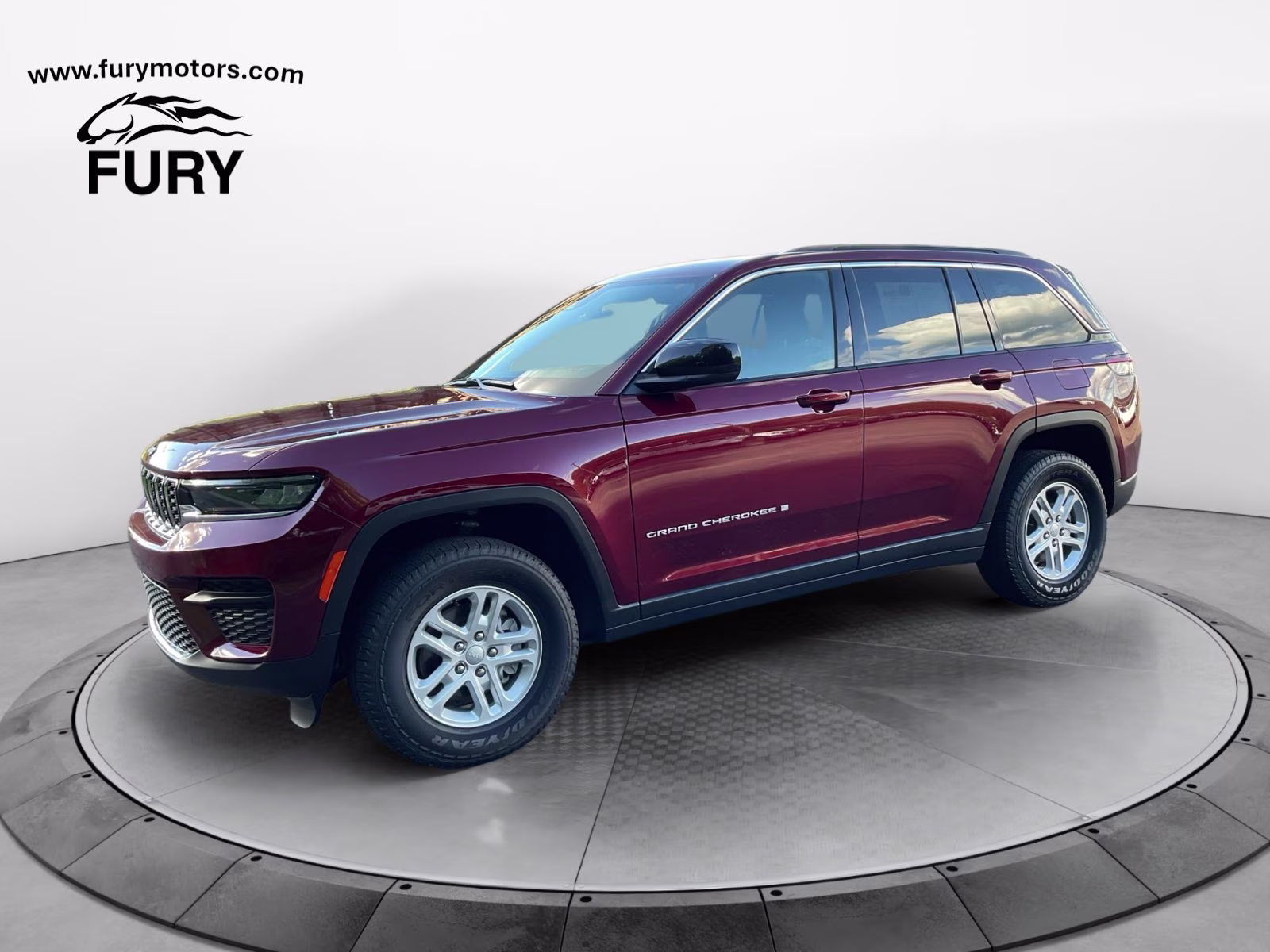 2025 Velvet Red Pearlcoat Jeep Grand Cherokee Laredo 4X4 SUV