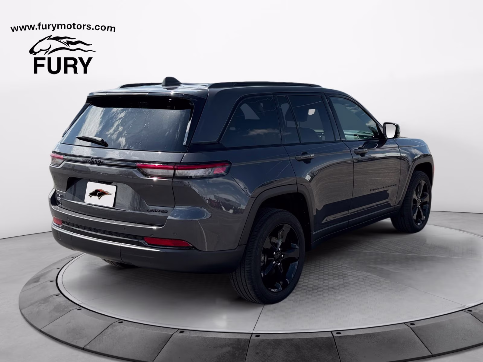 2025 Baltic Gray Metallic Clearcoat Jeep Grand Cherokee Limited 4X4 SUV