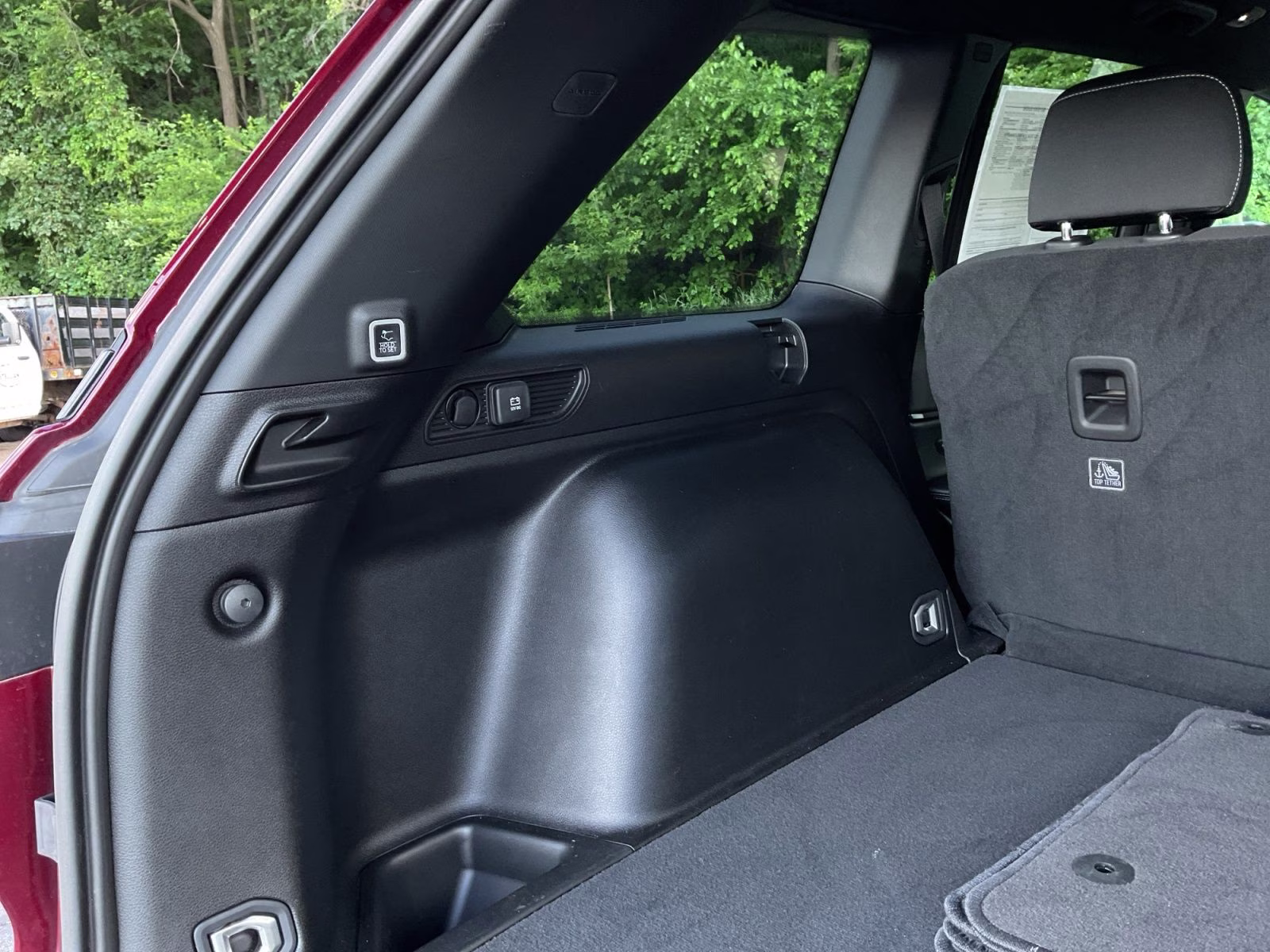 2025 Velvet Red Pearlcoat Jeep Grand Cherokee Laredo 4X4 SUV