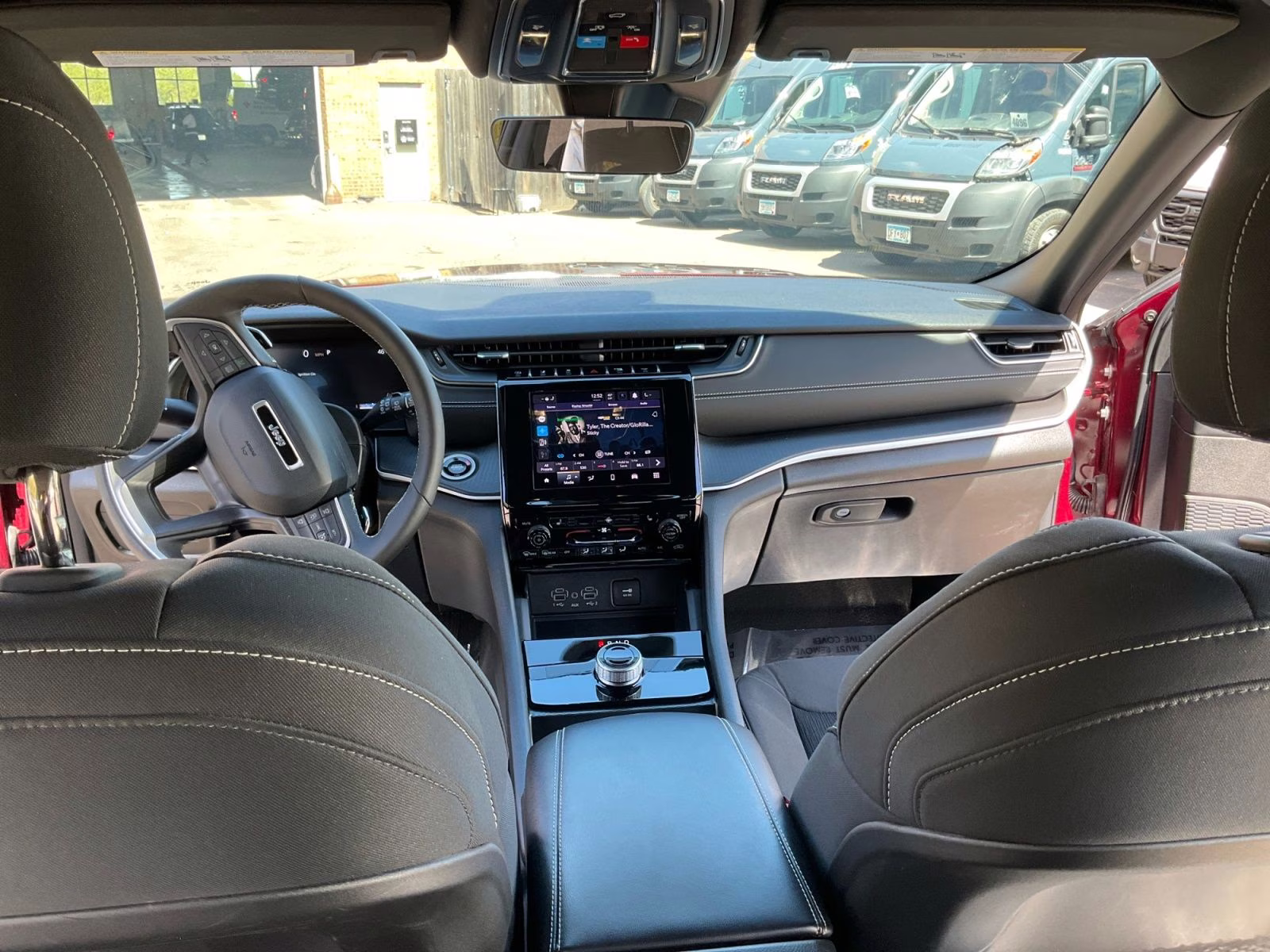 2025 Velvet Red Pearlcoat Jeep Grand Cherokee Laredo 4X4 SUV