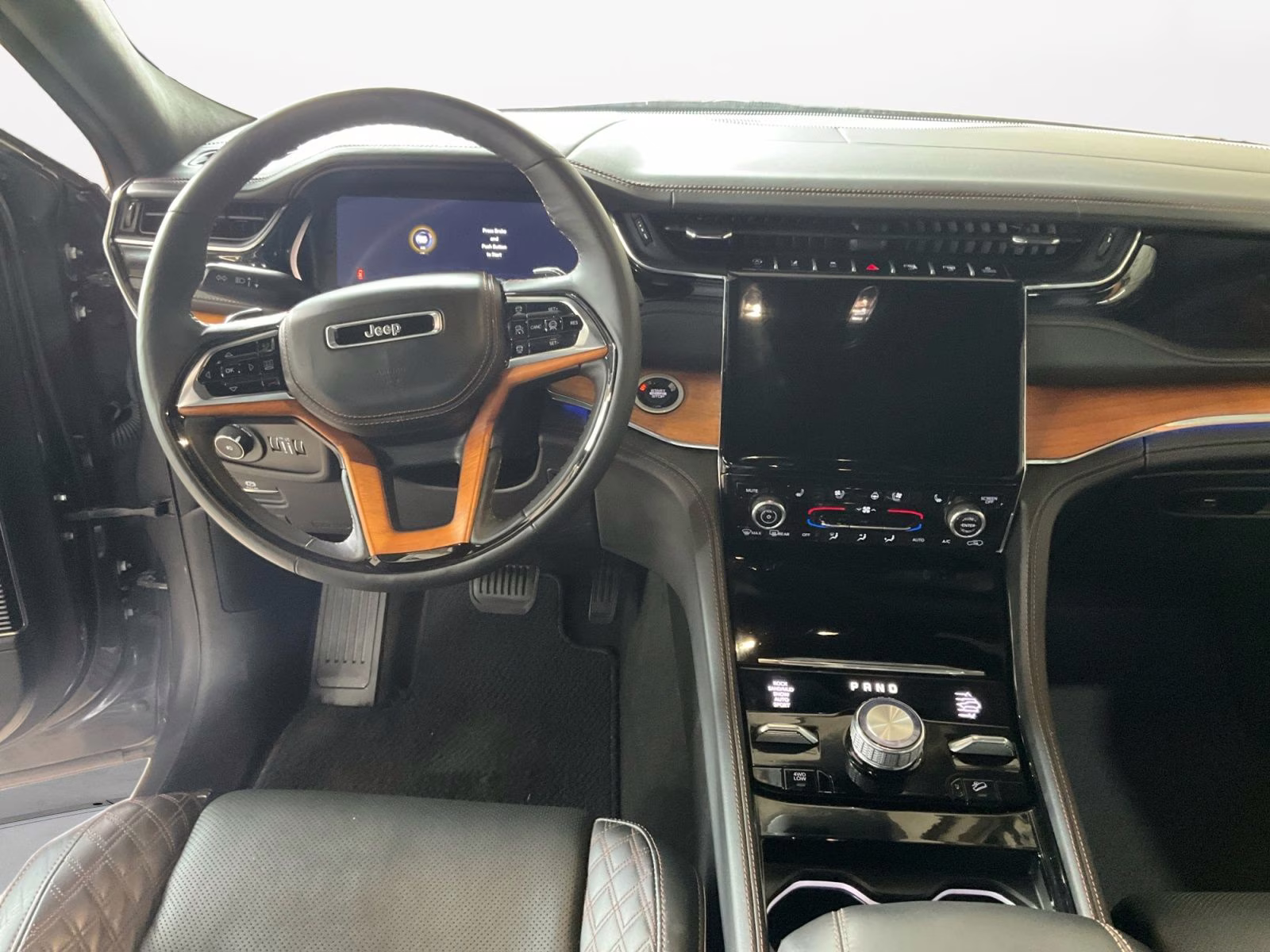 2024 Baltic Gray Metallic Clearcoat Jeep Grand Cherokee Summit 4X4 SUV