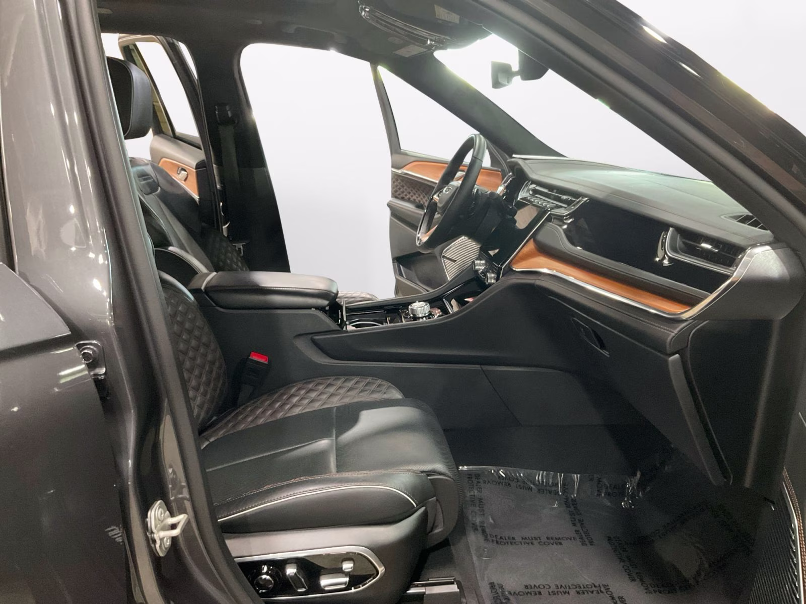 2024 Baltic Gray Metallic Clearcoat Jeep Grand Cherokee Summit 4X4 SUV