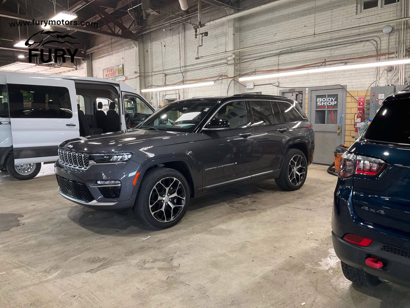 2024 Baltic Gray Metallic Clearcoat Jeep Grand Cherokee Summit 4X4 SUV