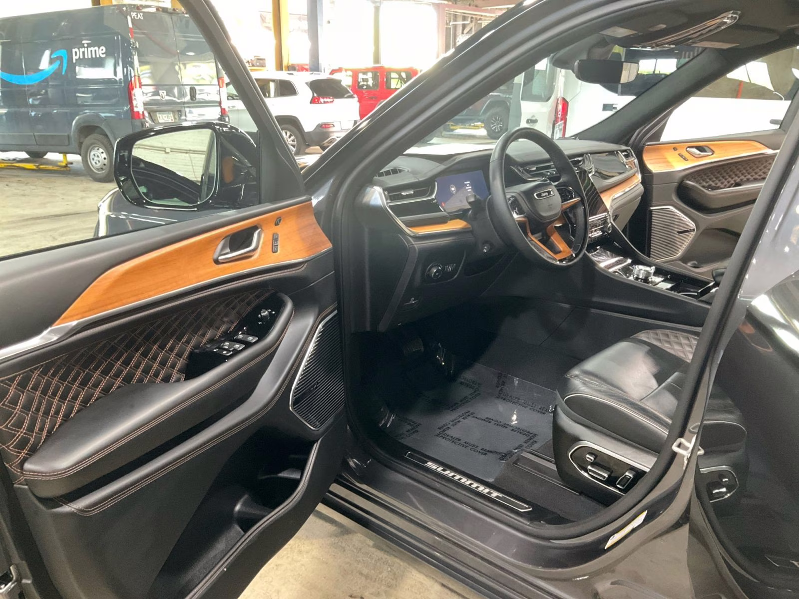 2024 Baltic Gray Metallic Clearcoat Jeep Grand Cherokee Summit 4X4 SUV
