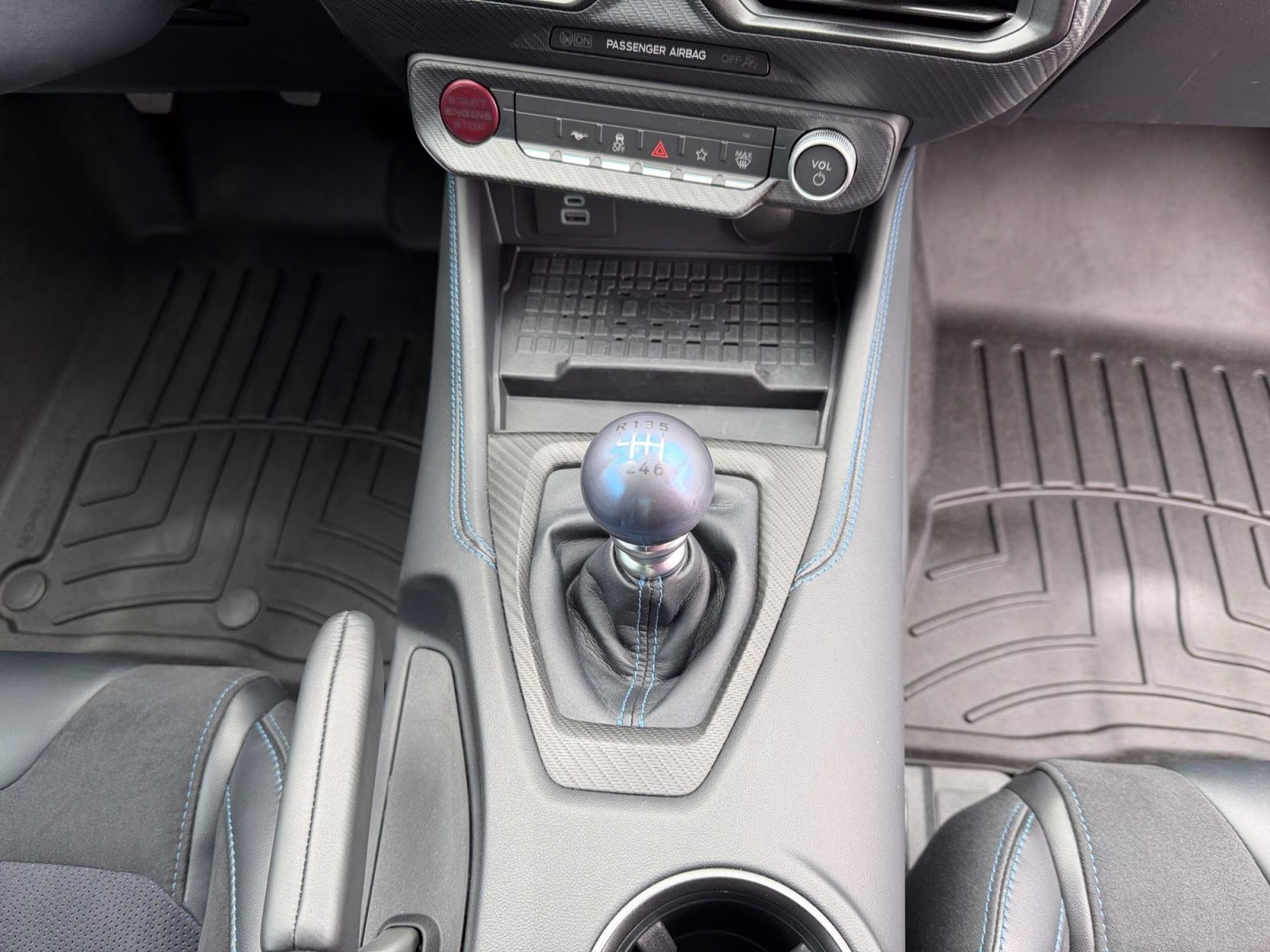 2024 Dark Matter Gray Metallic Ford Mustang Dark Horse RWD Coupe