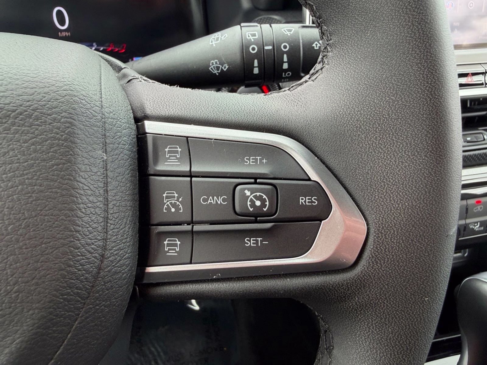 2025 Diamond Black Crystal Pearlcoat Jeep Compass Limited 4X4 SUV