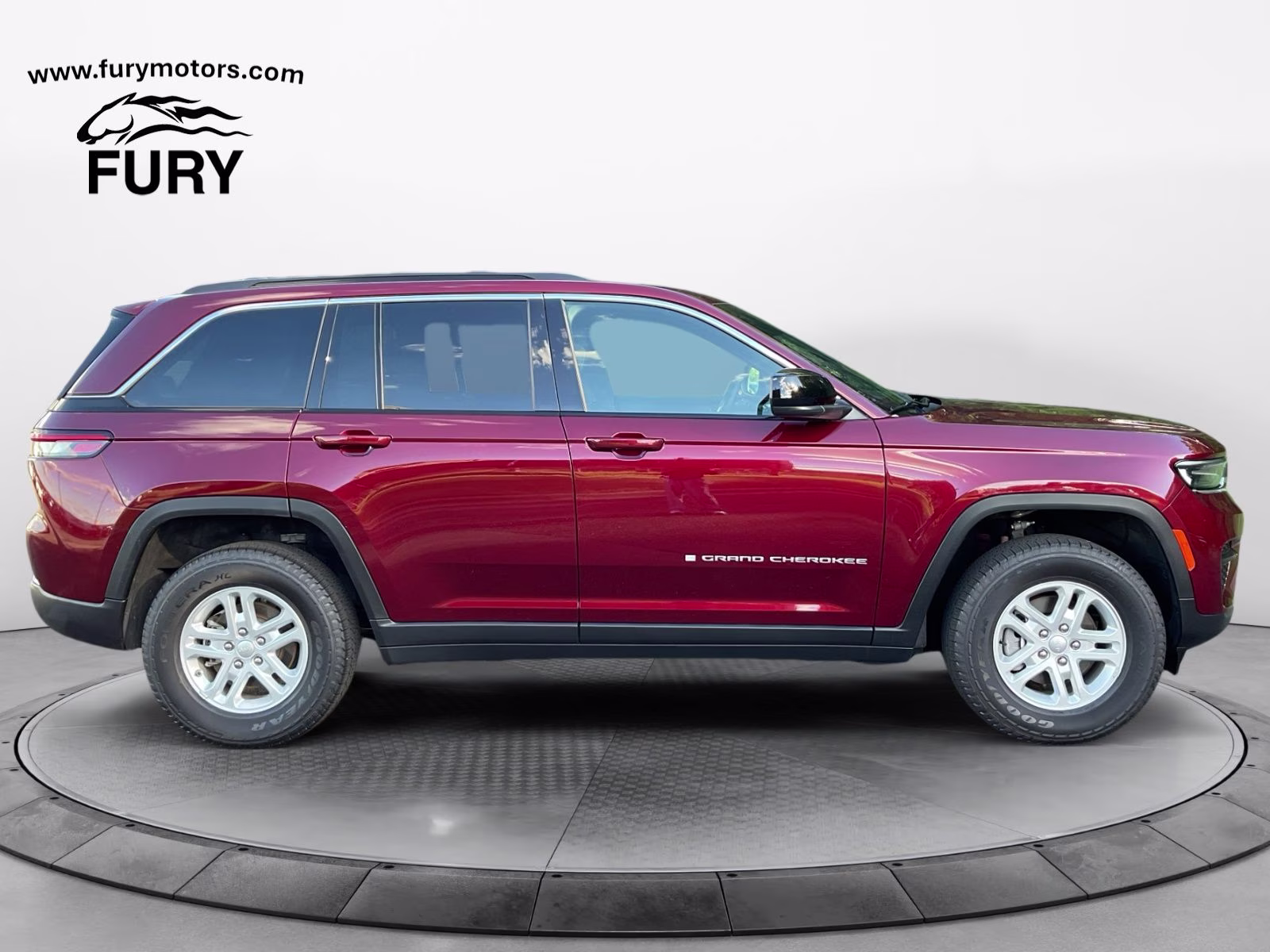 2025 Velvet Red Pearlcoat Jeep Grand Cherokee Laredo 4X4 SUV