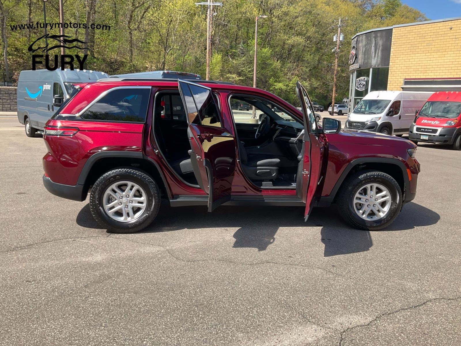 2025 Velvet Red Pearlcoat Jeep Grand Cherokee Laredo 4X4 SUV