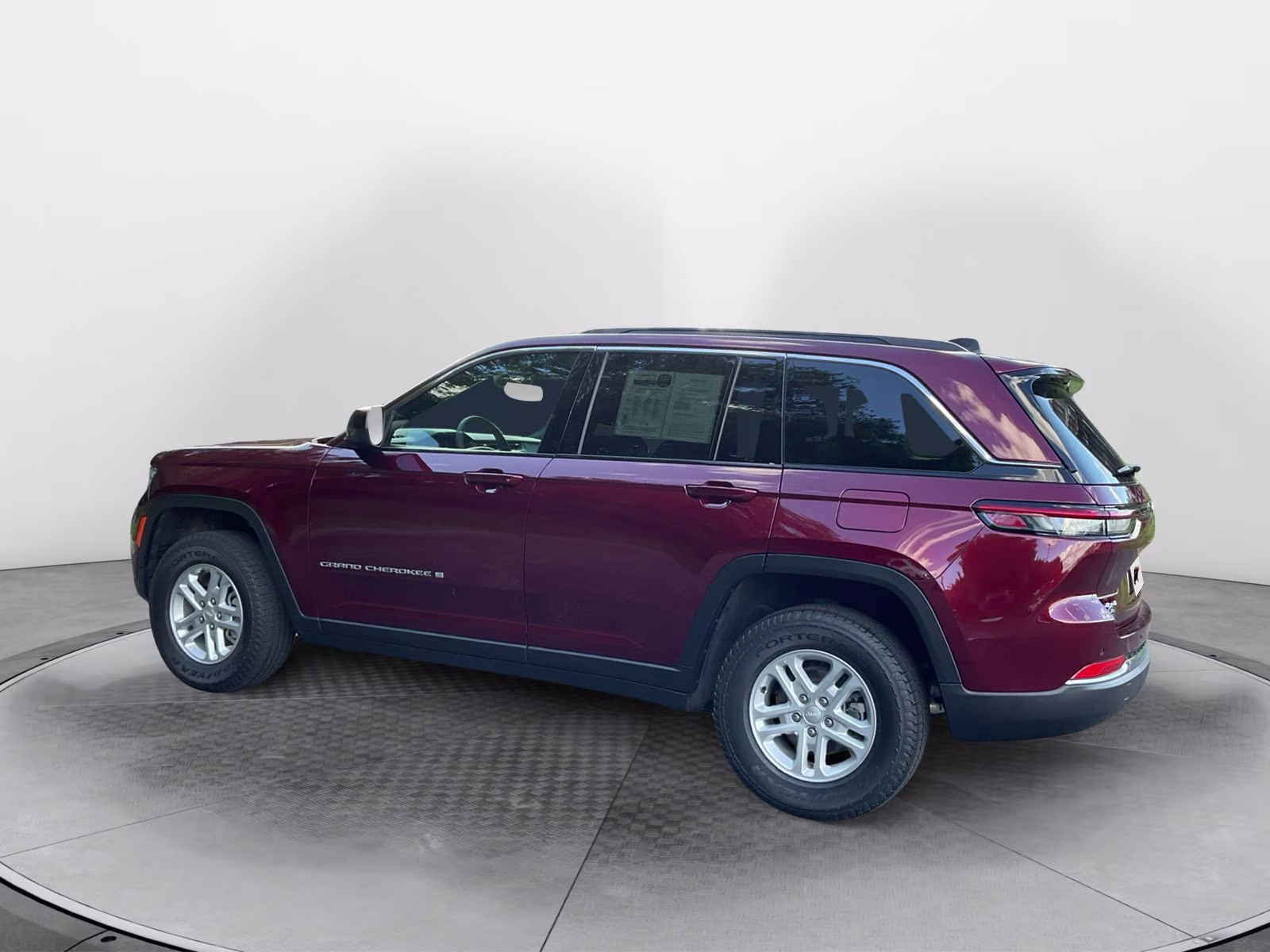 2025 Velvet Red Pearlcoat Jeep Grand Cherokee Laredo 4X4 SUV