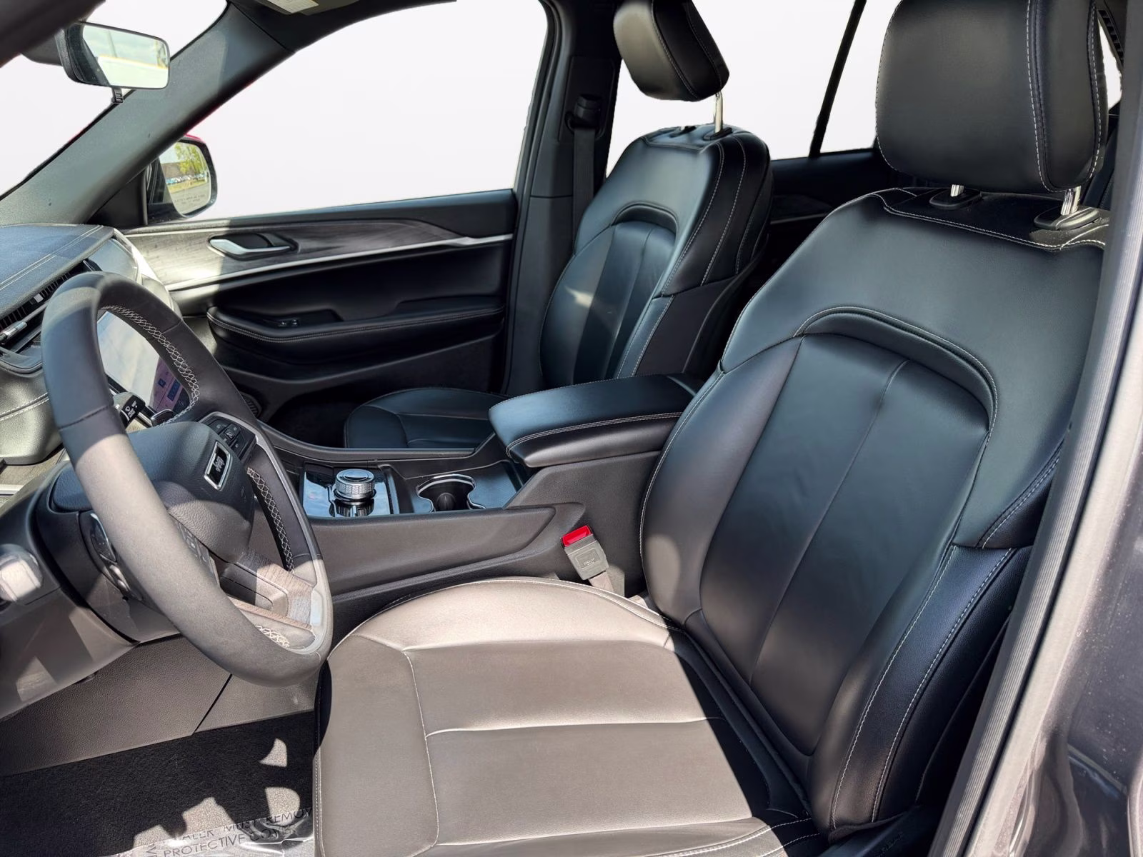 2025 Baltic Gray Metallic Clearcoat Jeep Grand Cherokee Limited 4X4 SUV