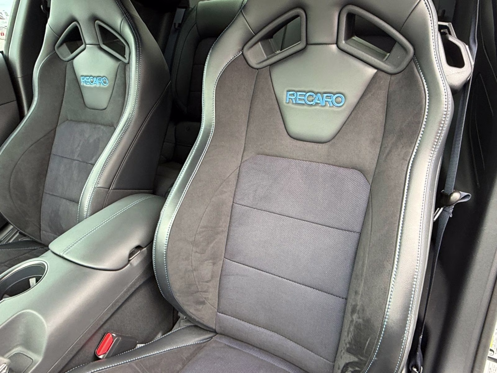2024 Dark Matter Gray Metallic Ford Mustang Dark Horse RWD Coupe