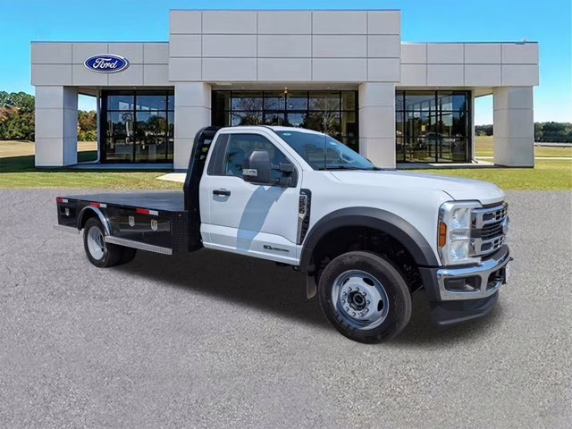 2026 Oxford White Ford Super Duty F-550 DRW XL 4X4 Truck