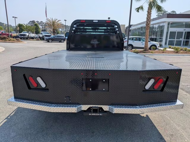2026 Oxford White Ford Super Duty F-550 DRW XL 4X4 Truck