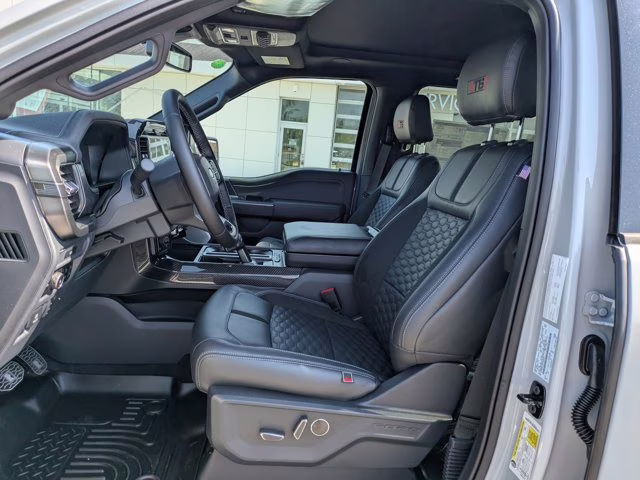 2026 Avalanche Ford F-150 LARIAT 4X4 Truck