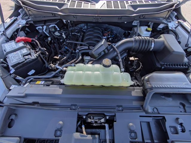 2026 Avalanche Ford F-150 LARIAT 4X4 Truck