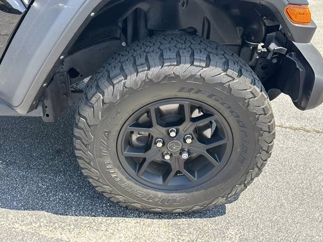 2024 Black Clearcoat Jeep Wrangler 4X4 Convertible
