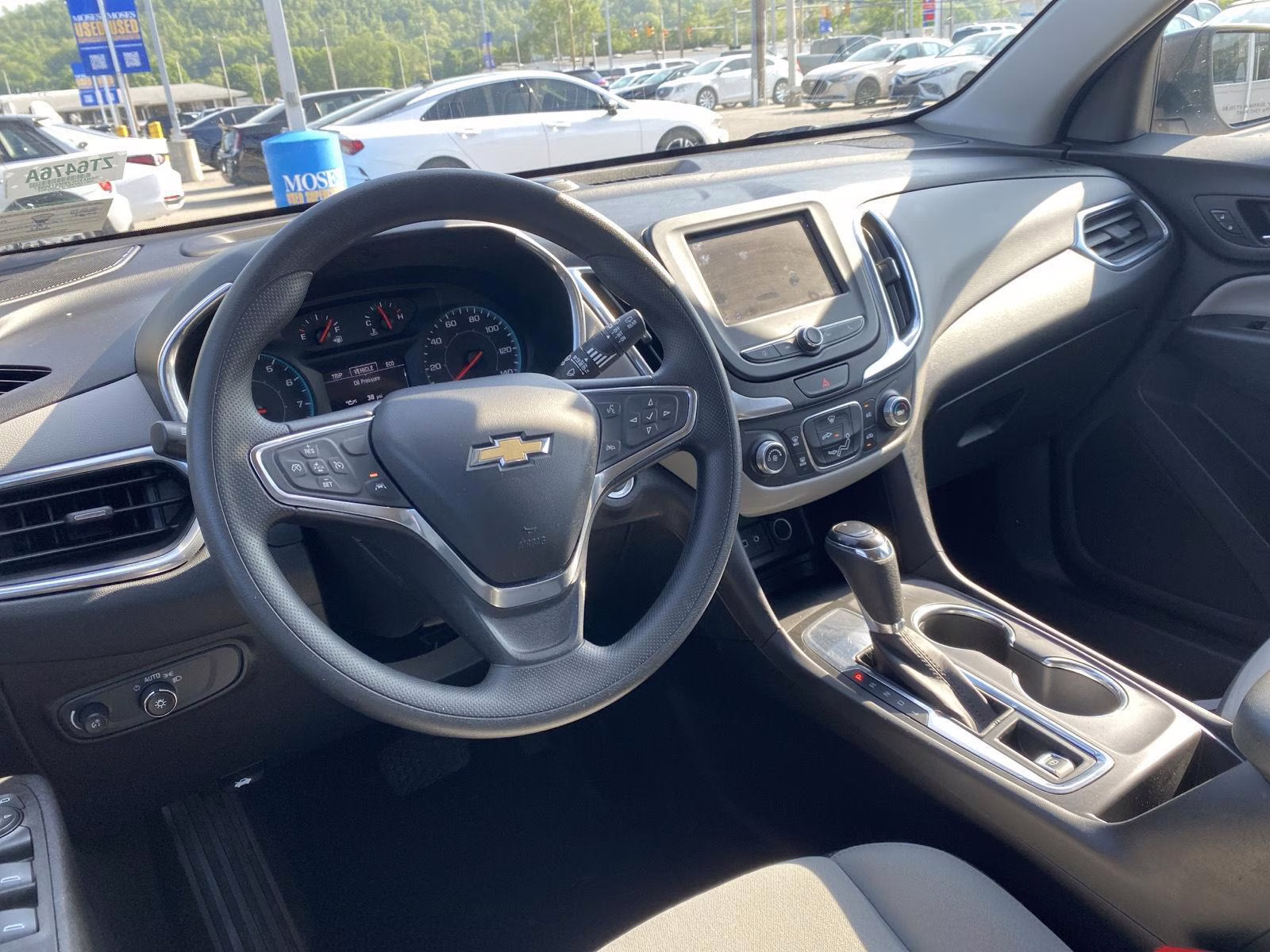 2021 Silver Ice Metallic Chevrolet Equinox LS FWD SUV