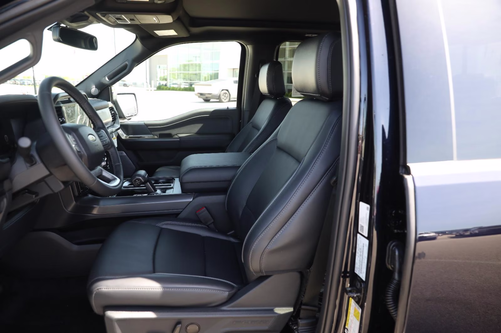 2026 Antimatter Blue Metallic Ford F-150 LARIAT 4X4 Truck