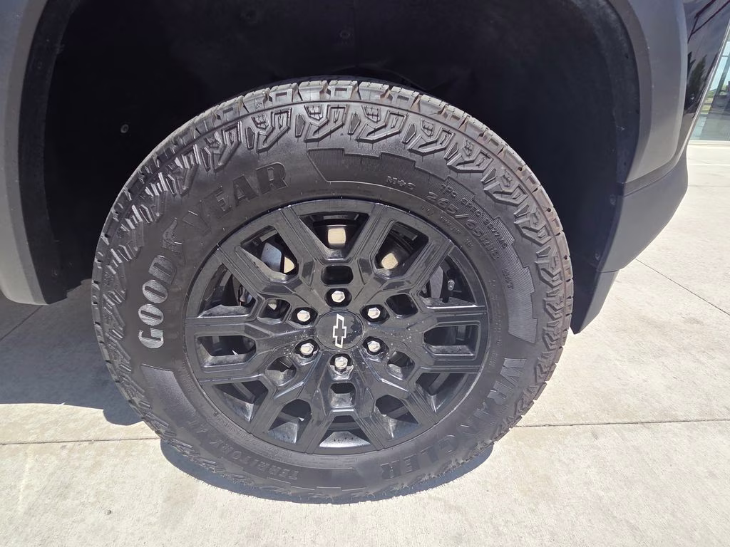 2023 Black Chevrolet Colorado Trail Boss 4X4 Truck