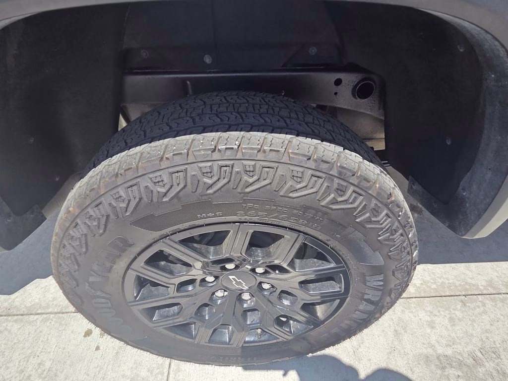2023 Black Chevrolet Colorado Trail Boss 4X4 Truck