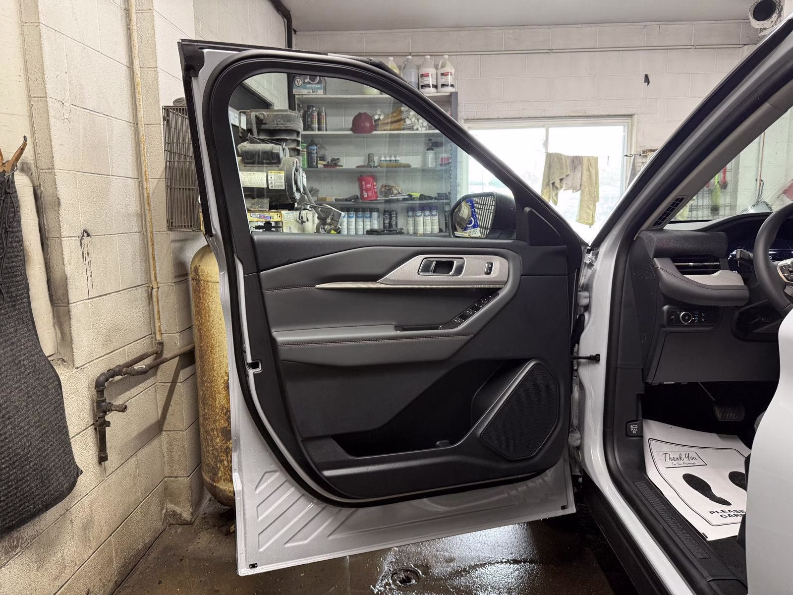 2026 Space White Metallic Ford Explorer Active w/200A Pkg 4X4 SUV