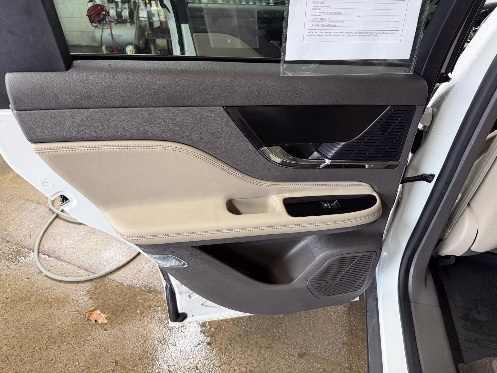 2020 Pristine White Lincoln Corsair Standard FWD SUV