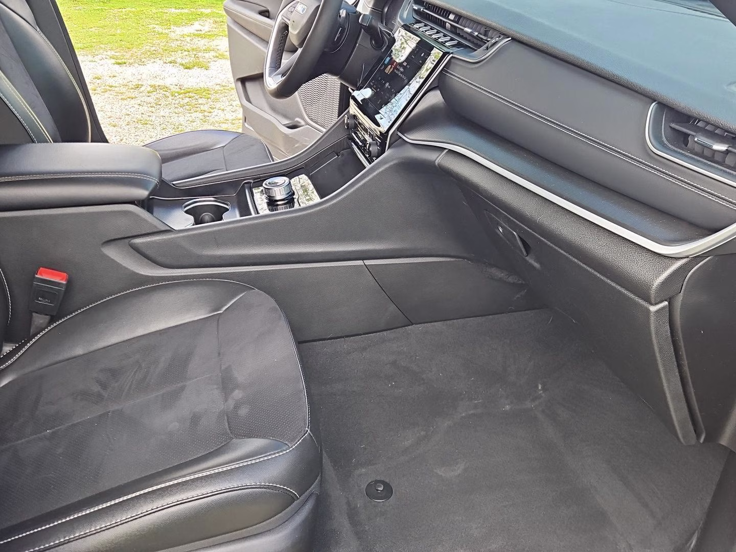 2024 Baltic Gray Metallic Clearcoat Jeep Grand Cherokee Altitude X 4X4 SUV