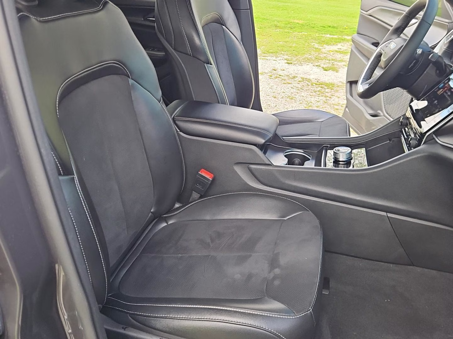 2024 Baltic Gray Metallic Clearcoat Jeep Grand Cherokee Altitude X 4X4 SUV