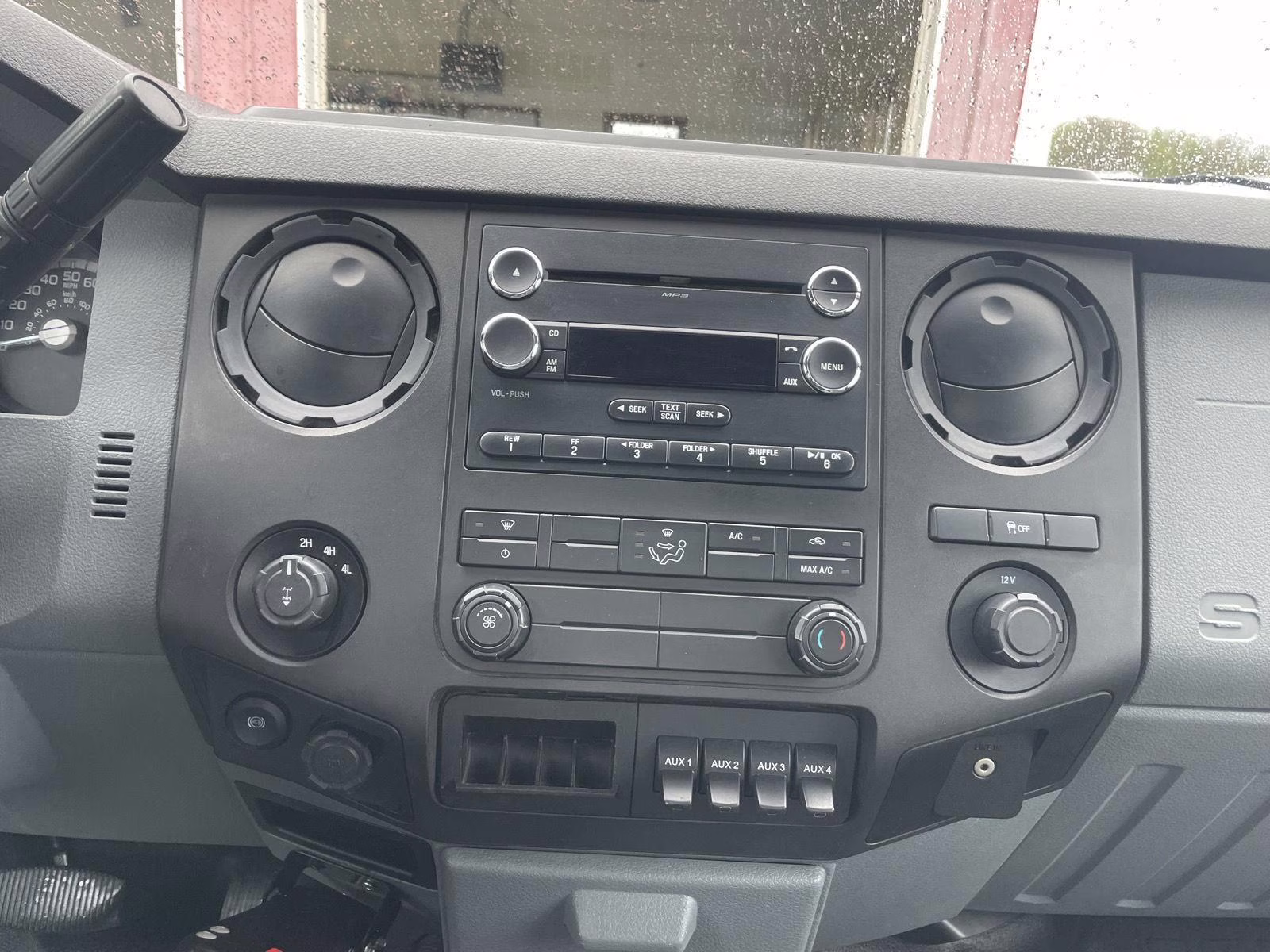 2015 Magnetic Metallic Ford Super Duty F-350 SRW XL 4X4 Truck