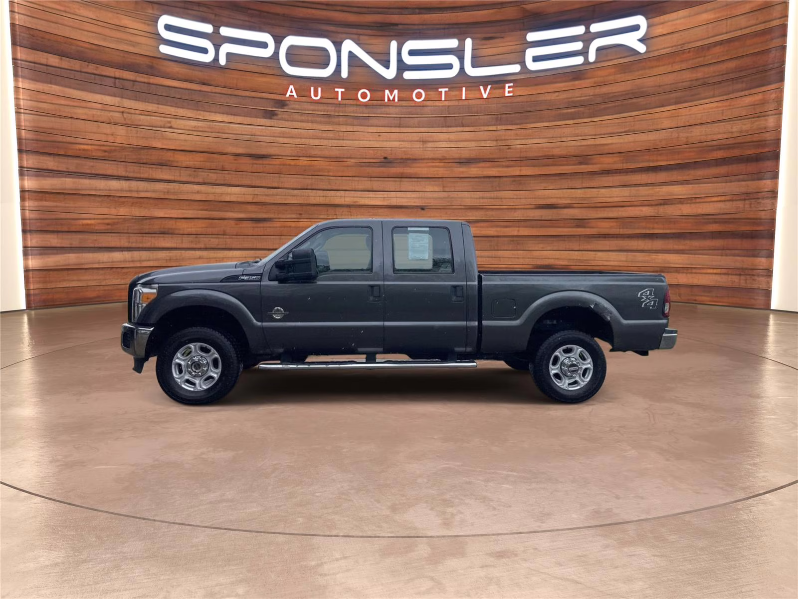2015 Magnetic Metallic Ford Super Duty F-350 SRW XL 4X4 Truck
