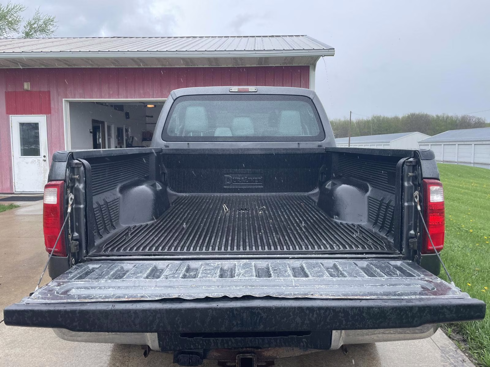2015 Magnetic Metallic Ford Super Duty F-350 SRW XL 4X4 Truck
