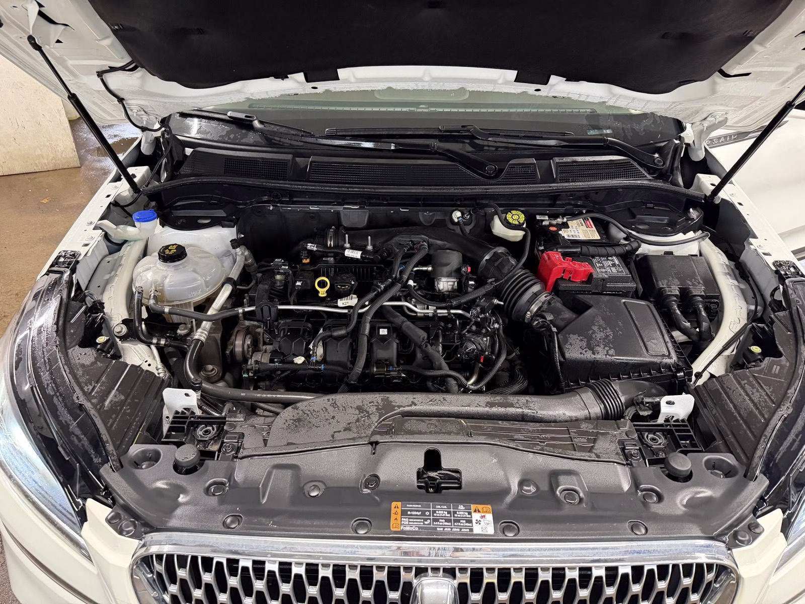 2020 Pristine White Lincoln Corsair Standard FWD SUV