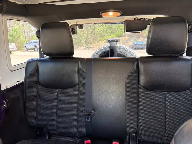 2016 Xtreme Purple Pearl Coat Jeep Wrangler Unlimited Sahara 4X4 SUV