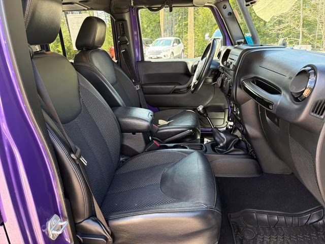 2016 Xtreme Purple Pearl Coat Jeep Wrangler Unlimited Sahara 4X4 SUV