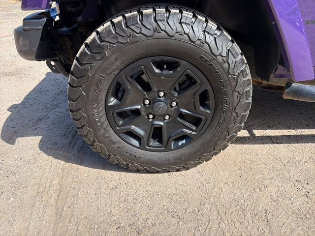 2016 Xtreme Purple Pearl Coat Jeep Wrangler Unlimited Sahara 4X4 SUV
